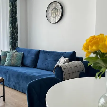 Chill & Fun 22 By Housine *