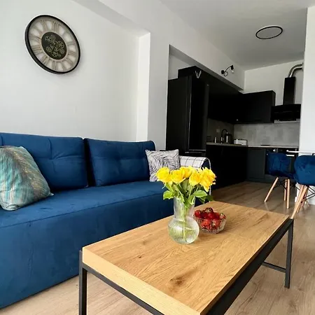 Chill & Fun 22 By Housine زاتور