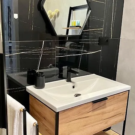 Chill & Fun 22 By Housine